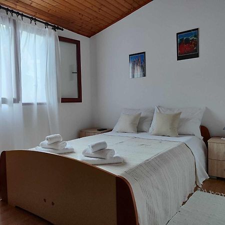 Apartments By The Sea Basina, Hvar - 116 Vrboska Esterno foto
