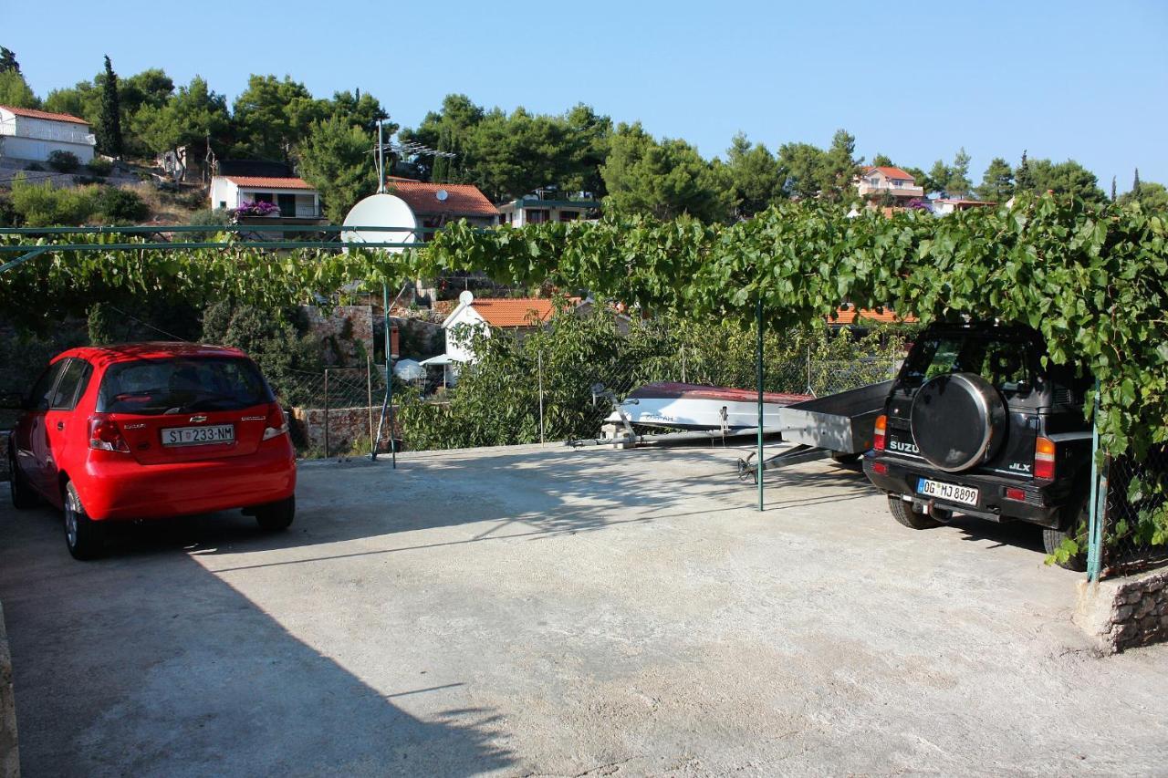 Apartments By The Sea Basina, Hvar - 116 Vrboska Esterno foto